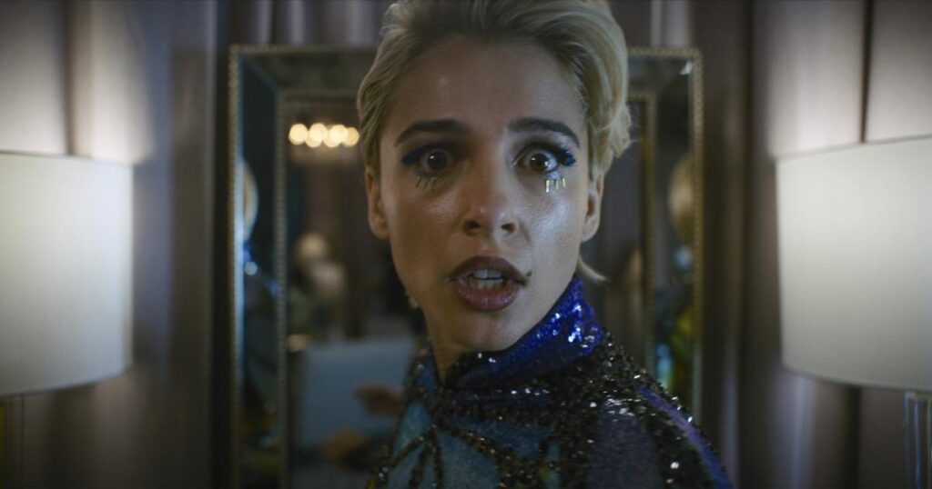 Smile 2 - Do you see it too?: New corner-of-the-mouth horror with a pop star