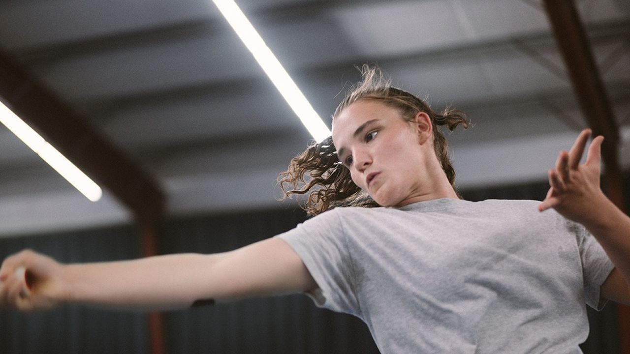 On the tennis court, Julie knows exactly what is the right thing - unlike in life apart from the course.