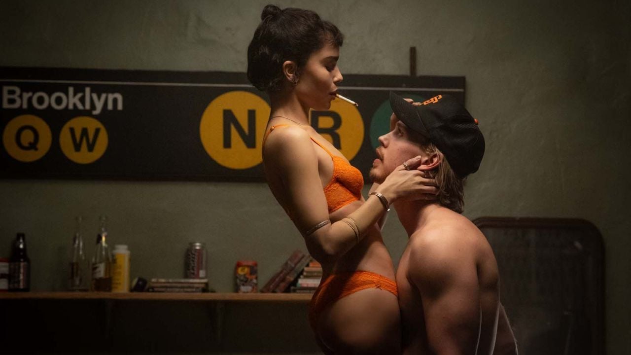 In addition to the tips of the violence, also in