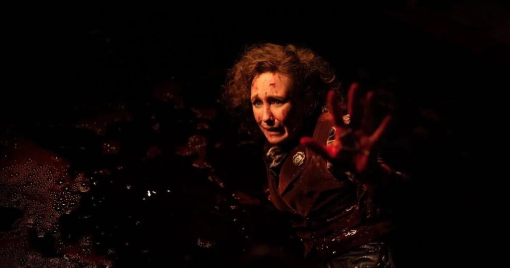 "Conjuring 4" criticism: pursued by the hell mirror