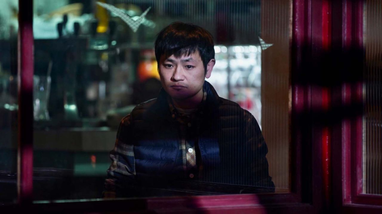 The operator Nico (Xianzeng Pan) imagined the morning very differently in his café.