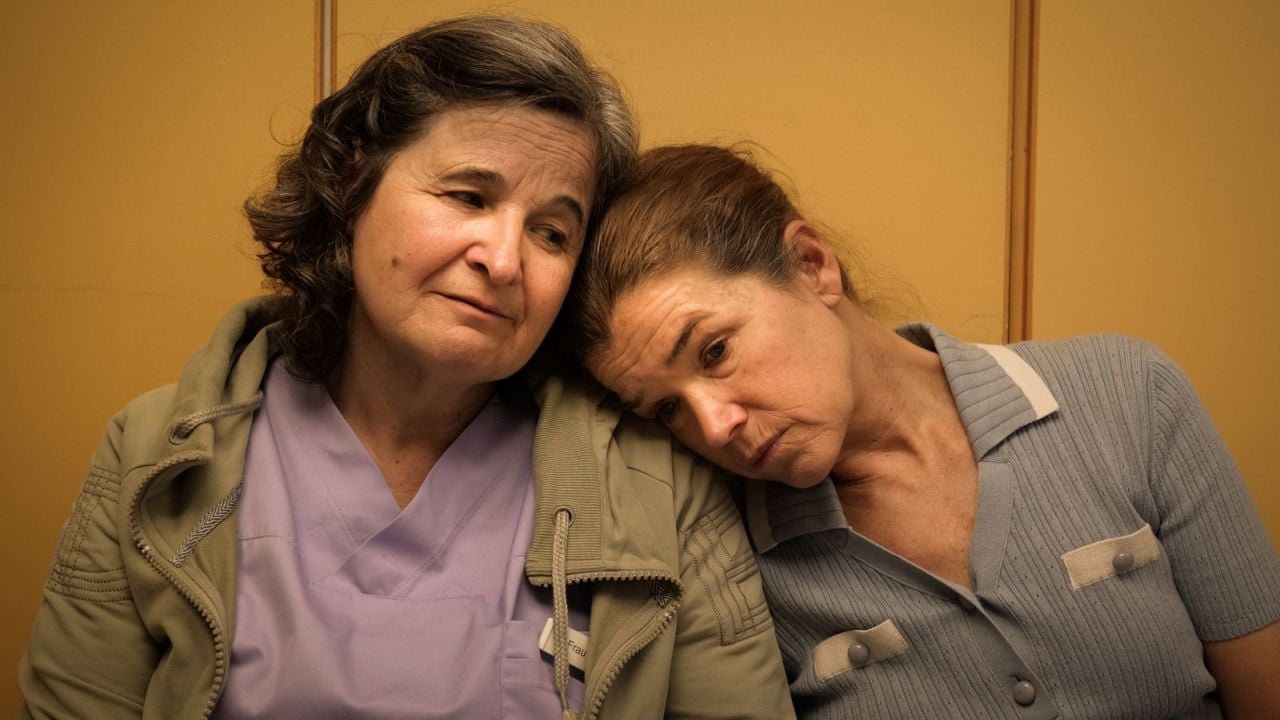 From her colleague, Rita gives the encouraging indications that