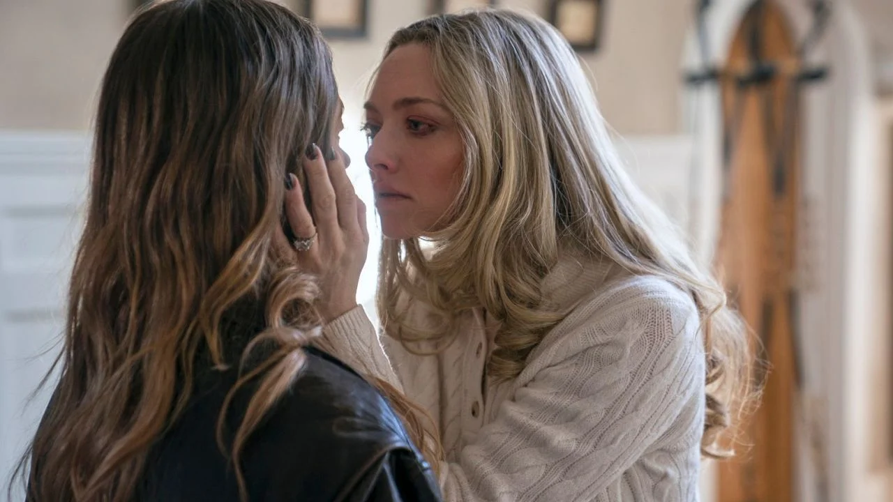 At least Amanda Seyfried gives the monkey a lot of sugar with her performance - just as the original's over-the-top twists actually demand!