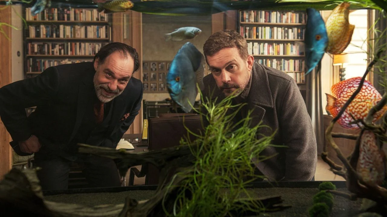 His publisher also suggests that Hannes (Sebastian Bezzel) should finally change something - in his novels, but also in his life.