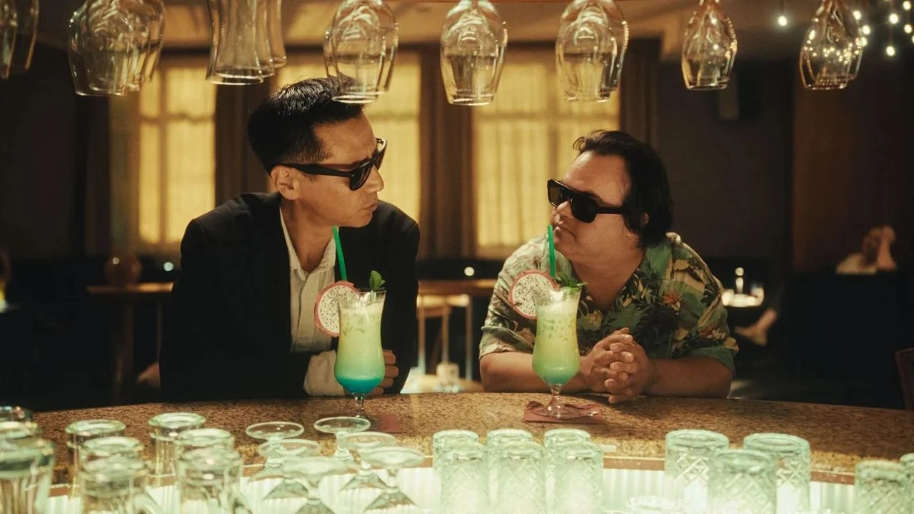 Kitamura (Kanji Tsuda) and Buschi become more and more alike on their journey.