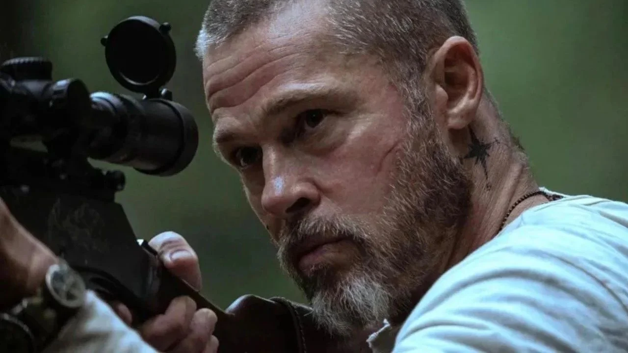 James (Brad Pitt) may have left the war behind him, but he still knows exactly how to defend himself and his loyal companion.