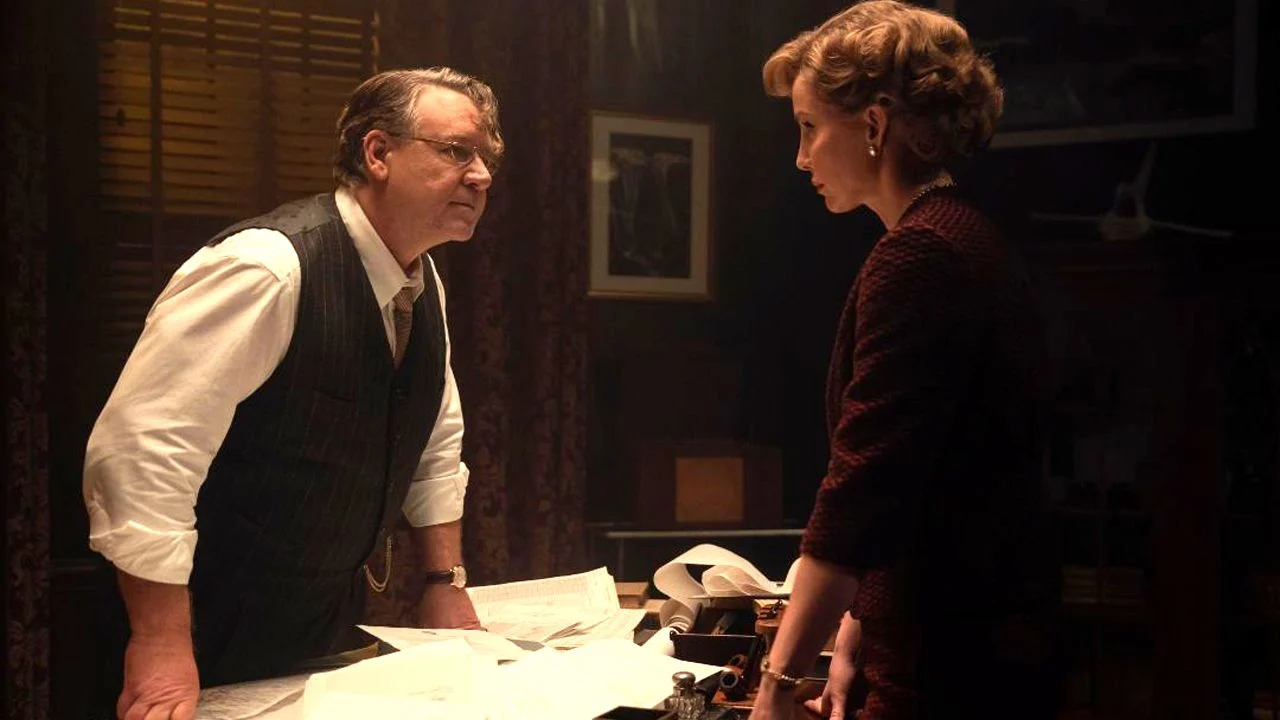 Russell Crowe can play big again.