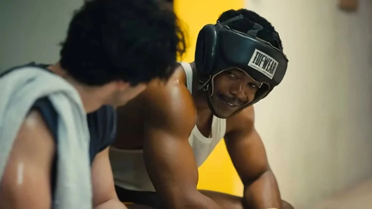 Carl Weathers (Stephen James), who in