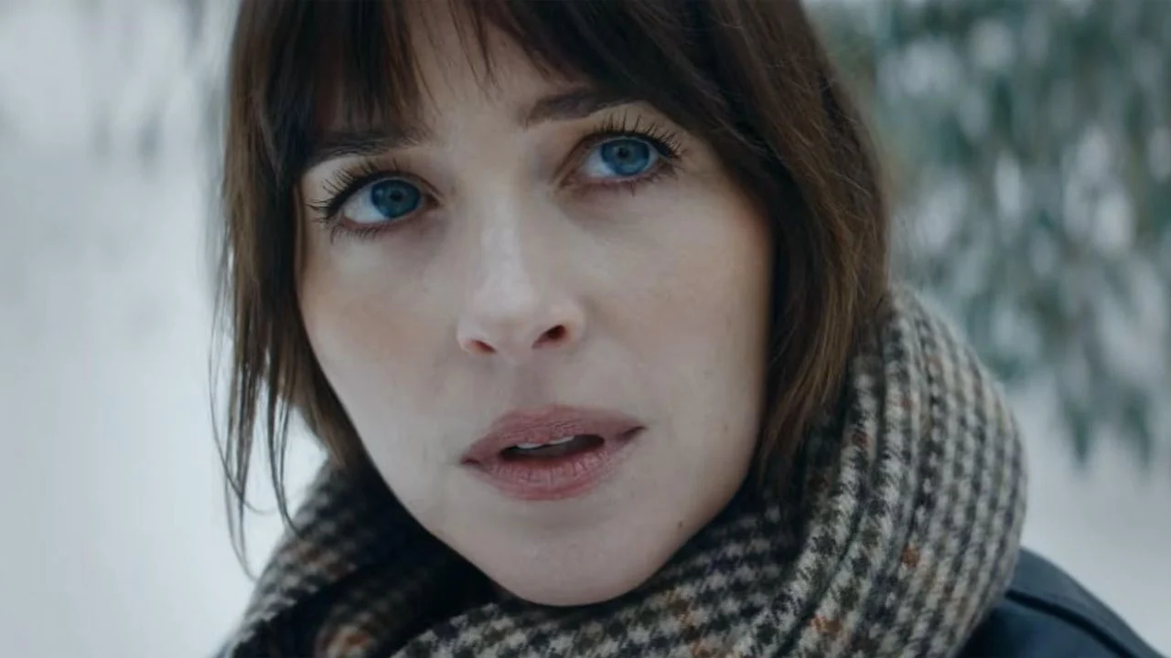 Lowen (Dakota Johnson) is drawn more and more into an abysmal web in which nothing is as it seems.