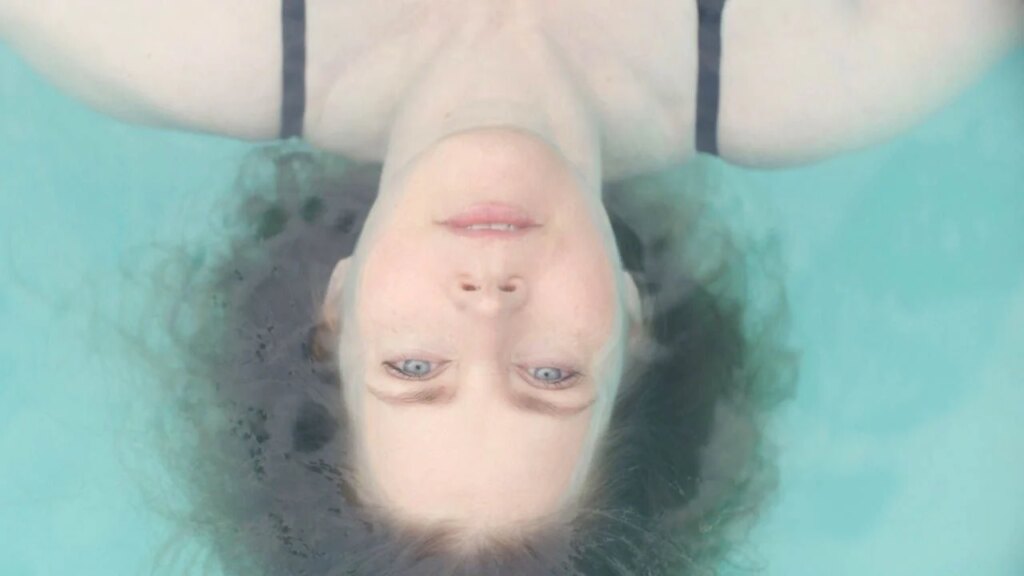 At The Sea


 movie review