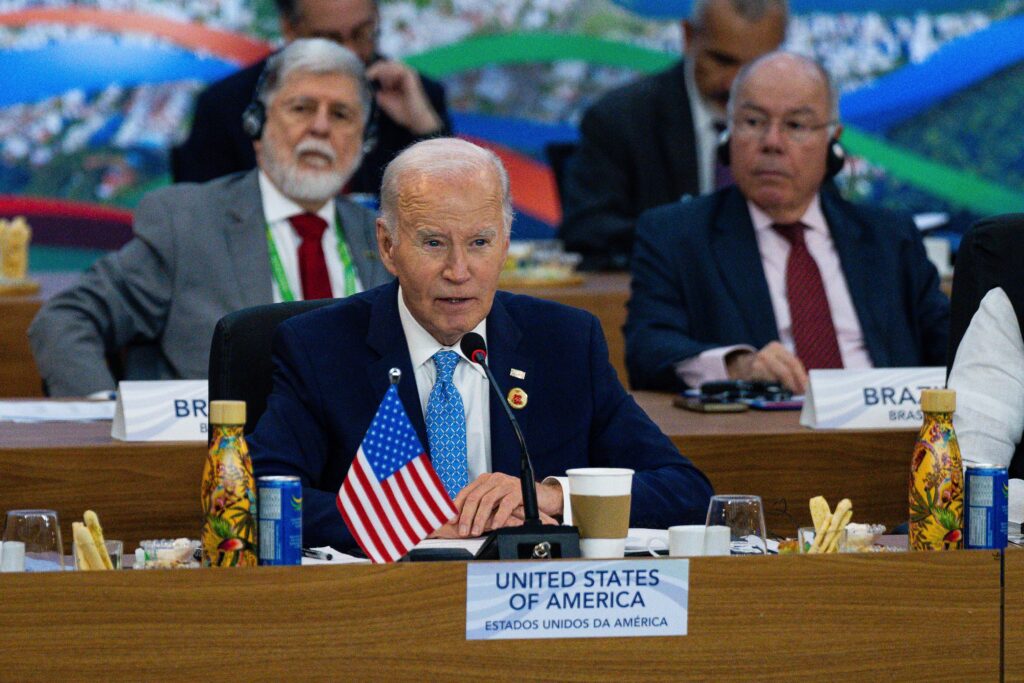 Biden and Sheinbaum reaffirm the “solid” relationship between the US and Mexico when meeting in Brazil