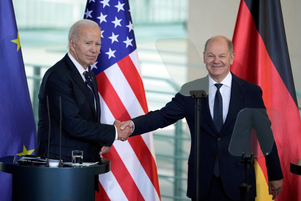 Biden calls in Berlin to maintain support for Ukraine in the face of "a very difficult winter"