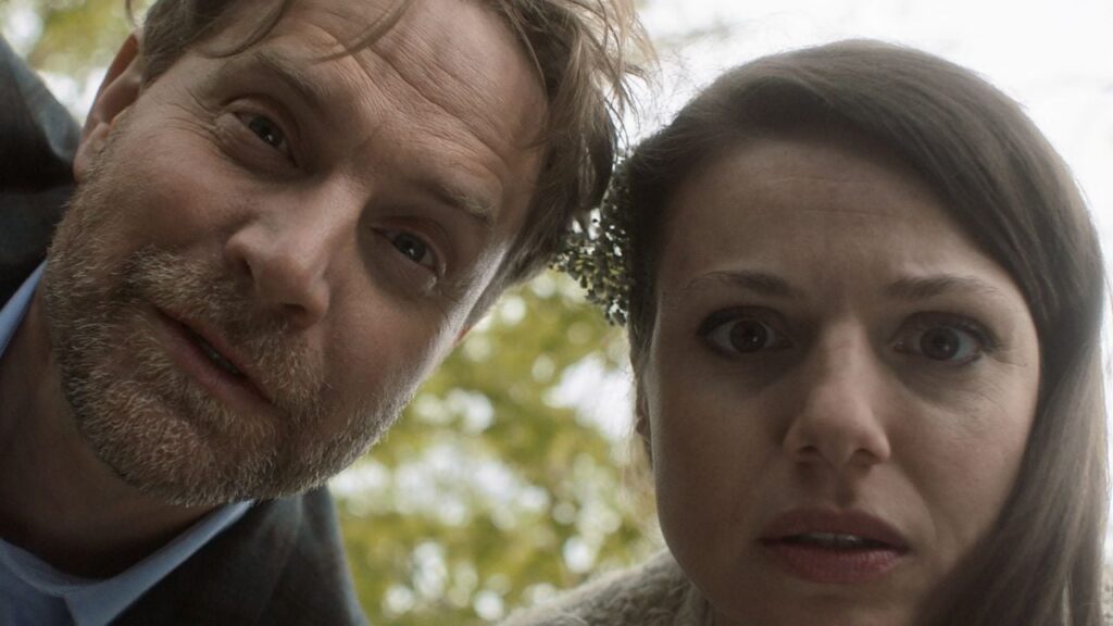 Bump - dismantled the world


 movie review