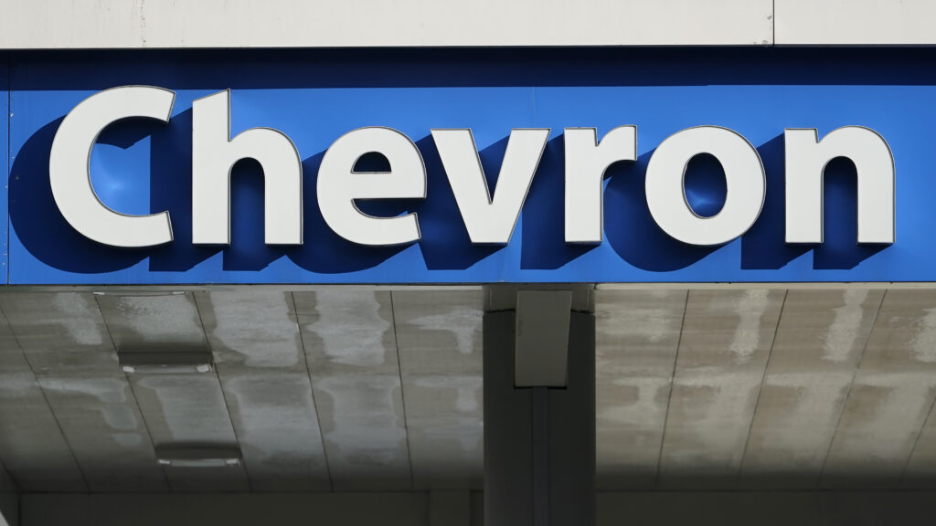 Chevron license cancellation could lead to a new oil export pact in Venezuela: Fuentes