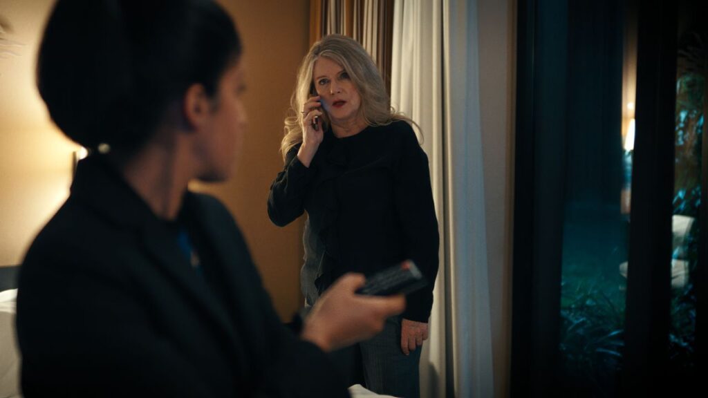 Clandesty


 movie review