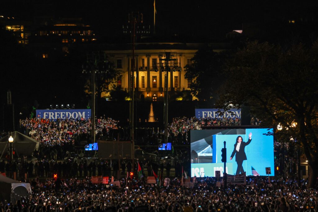 Closing arguments highlight stark difference between Trump and Harris