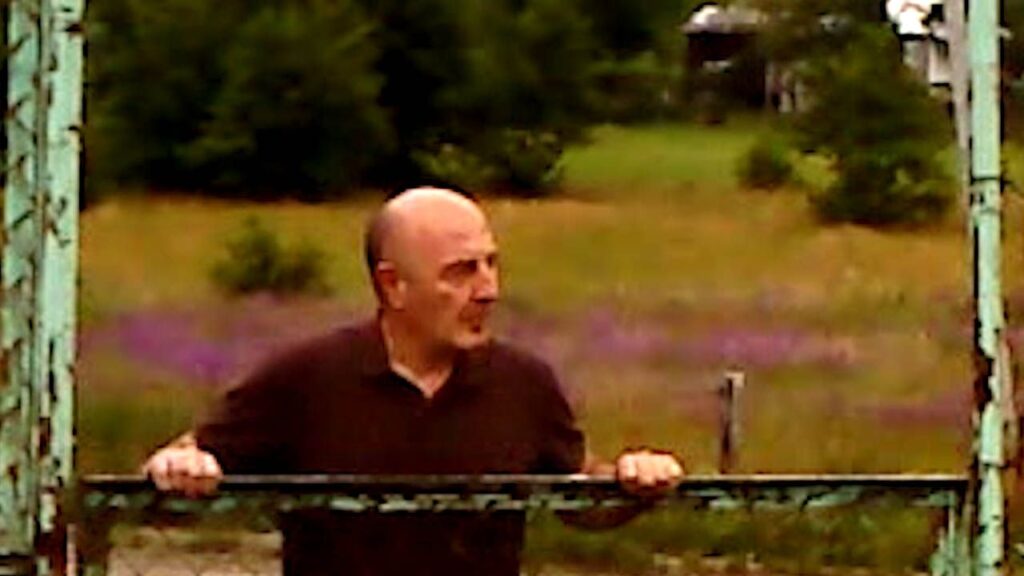 Dry Leaf


 movie review