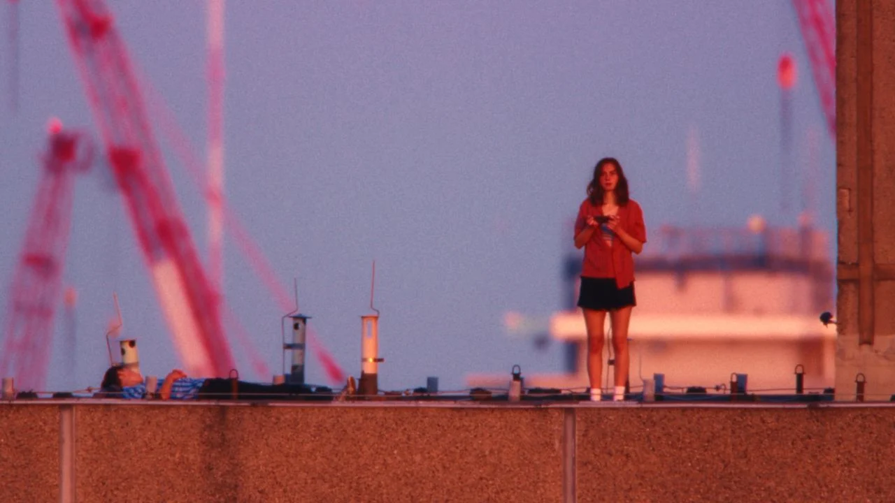 Early in the morning over the rooftops: Already one of the outstanding cinematic shots of the year!