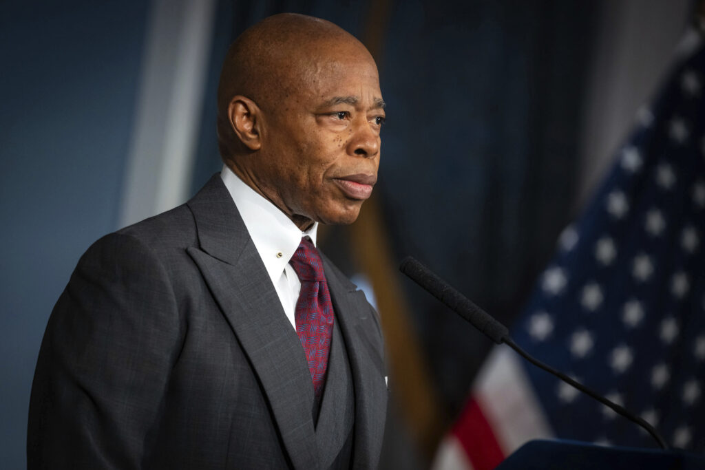 Federal Fiscal Resignation in Manhattan after refusing to withdraw charges against Mayor from New York