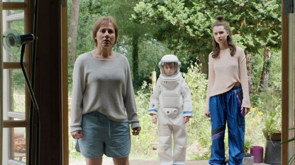 Greetings from Mars


 movie review