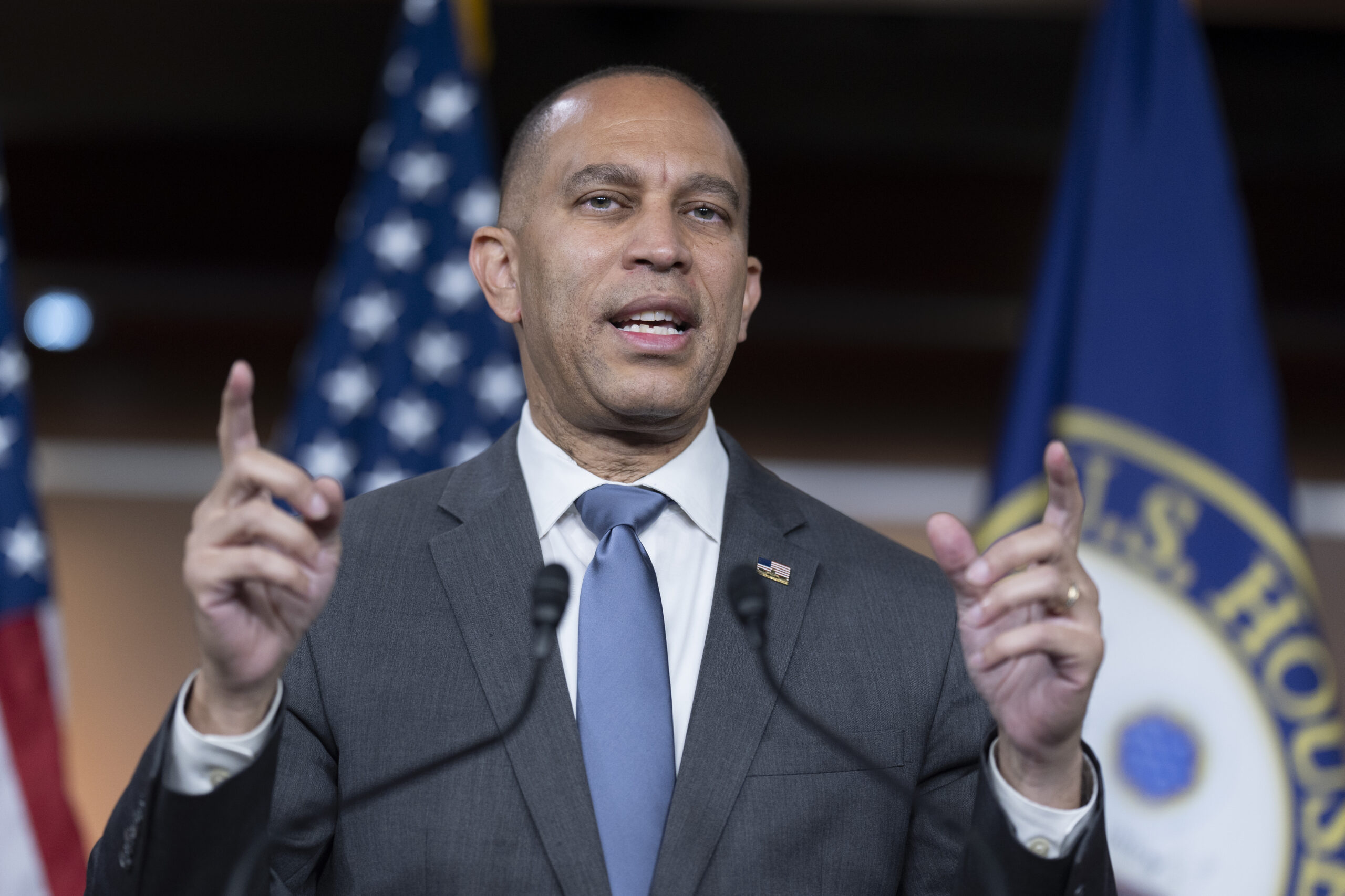 Hakeem Jeffries re-elected as House Democratic leader despite his party's defeat