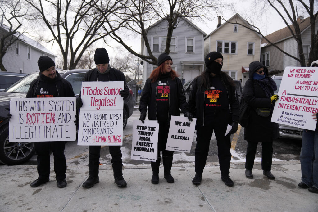 High -ranked officials travel to Chicago to supervise immigration operations