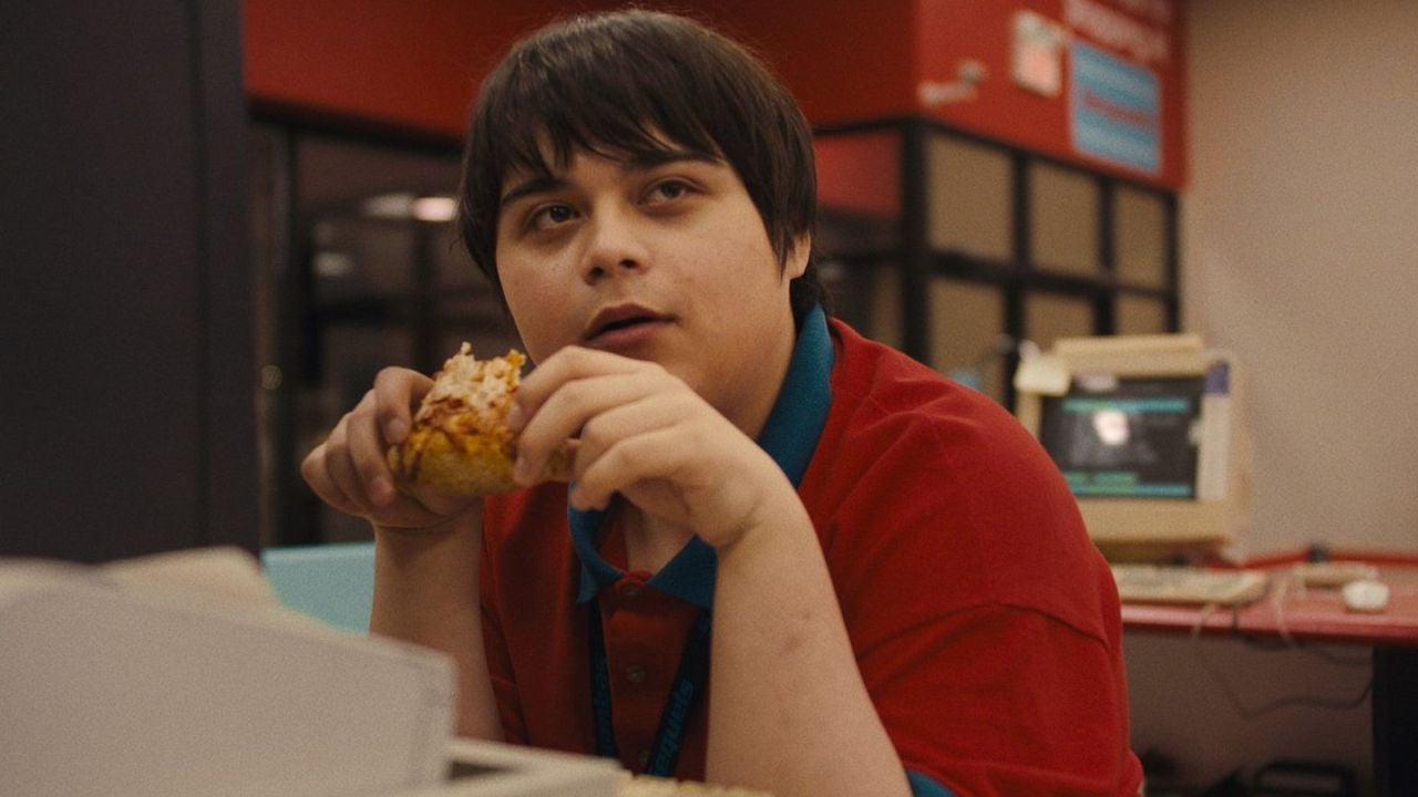 First of all, totally lovable and then quite a ass: Isaiha Lehtinen plays a fascinating ambivalent role as a Lawrence!