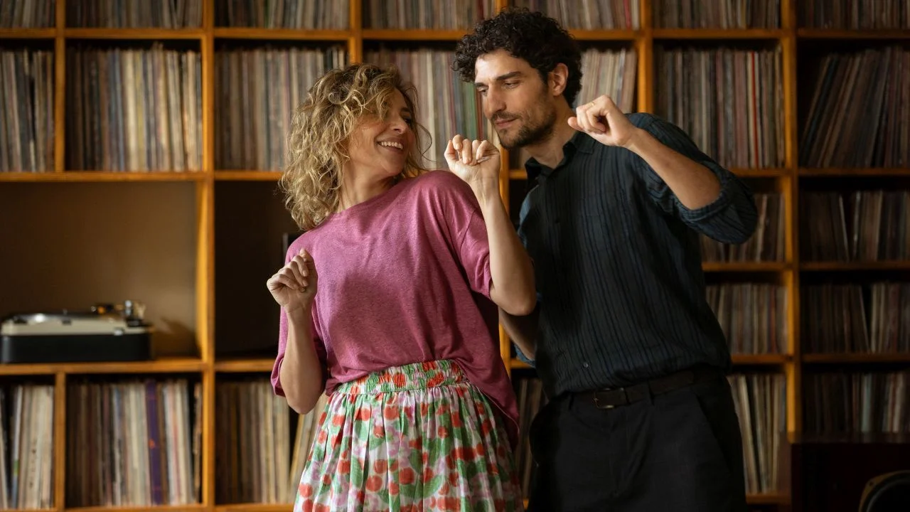 Matteo (Louis Garrel) and Greta (Jasmine Trinca) are obviously meant for each other, but life keeps getting in the way.