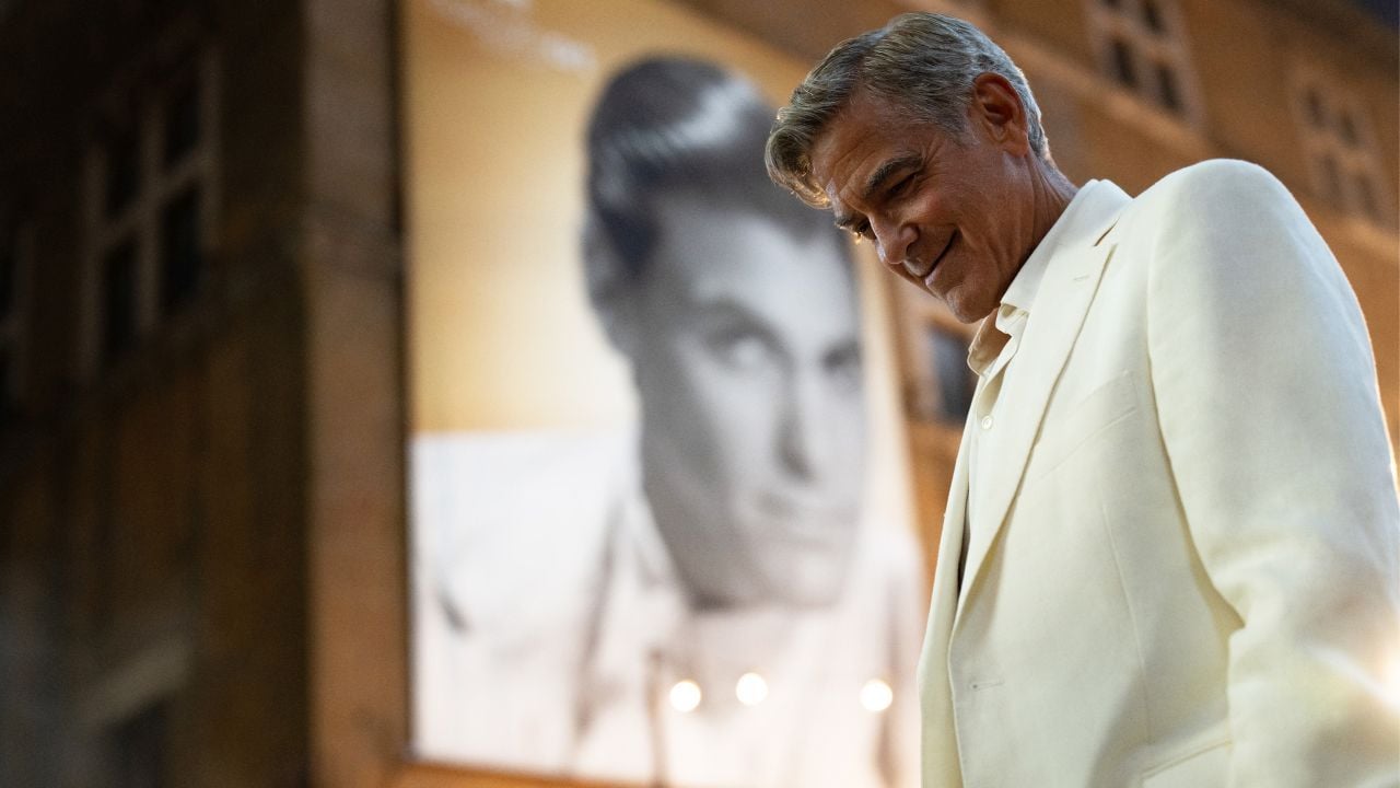 Jay Kelly (George Clooney) is honored at a film festival - but in fact he is in a personal crisis and on a professional scabbard