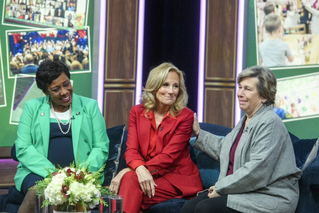 Jill Biden announces that she will stop teaching at a Virginia university