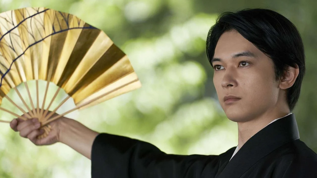 In Kabuki, every seemingly small movement counts with absolute control and precision.