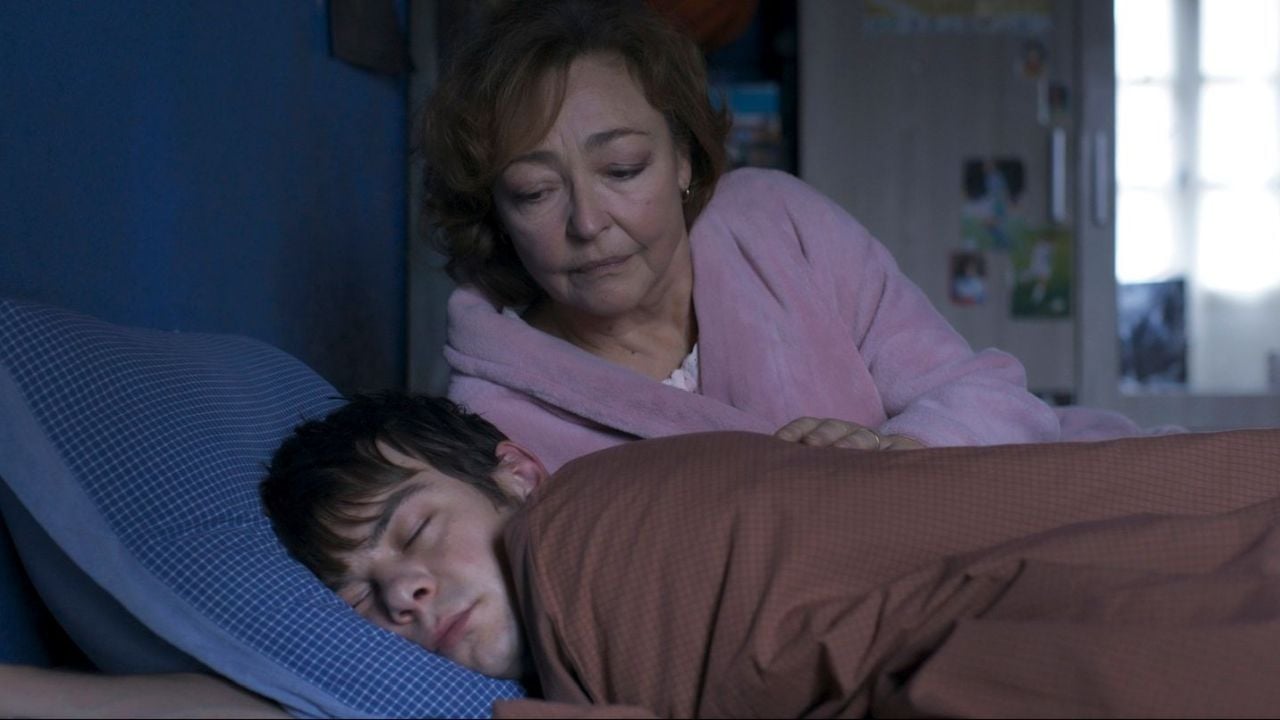 Martine (Catherine Frot) sees the returnee Jérémie (Félix Kysyl) as a potential replacement for her late husband - in several ways.