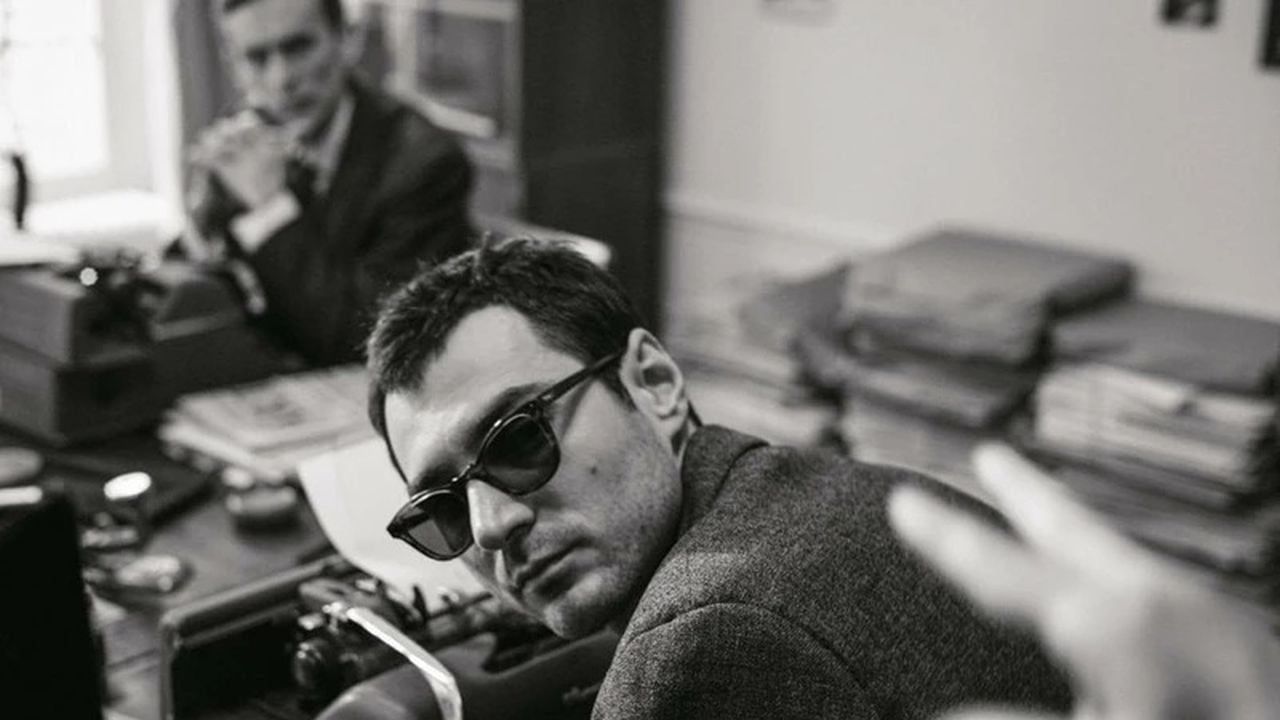 Jean-Luc Godard (Guillaume Marbeck) can be talked of nothing and no one, no matter how much they threaten to pull the plug.