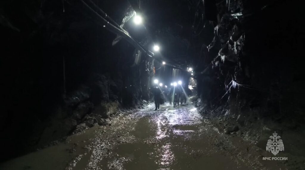 One dead and 12 people trapped underground at a Colorado mining tourist attraction