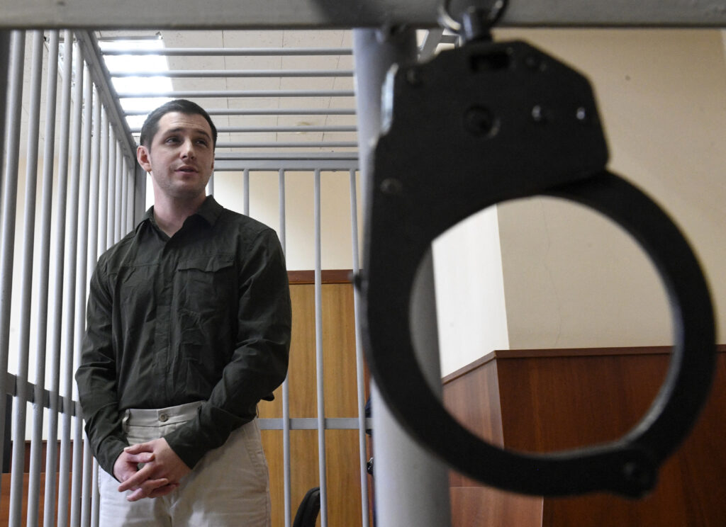 Russia convicts in absentia an American whom it accuses of being a mercenary in Ukraine