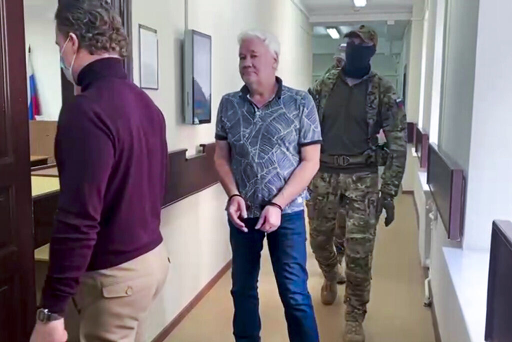 Russia sentences a former employee of the US consulate to almost 5 years in prison