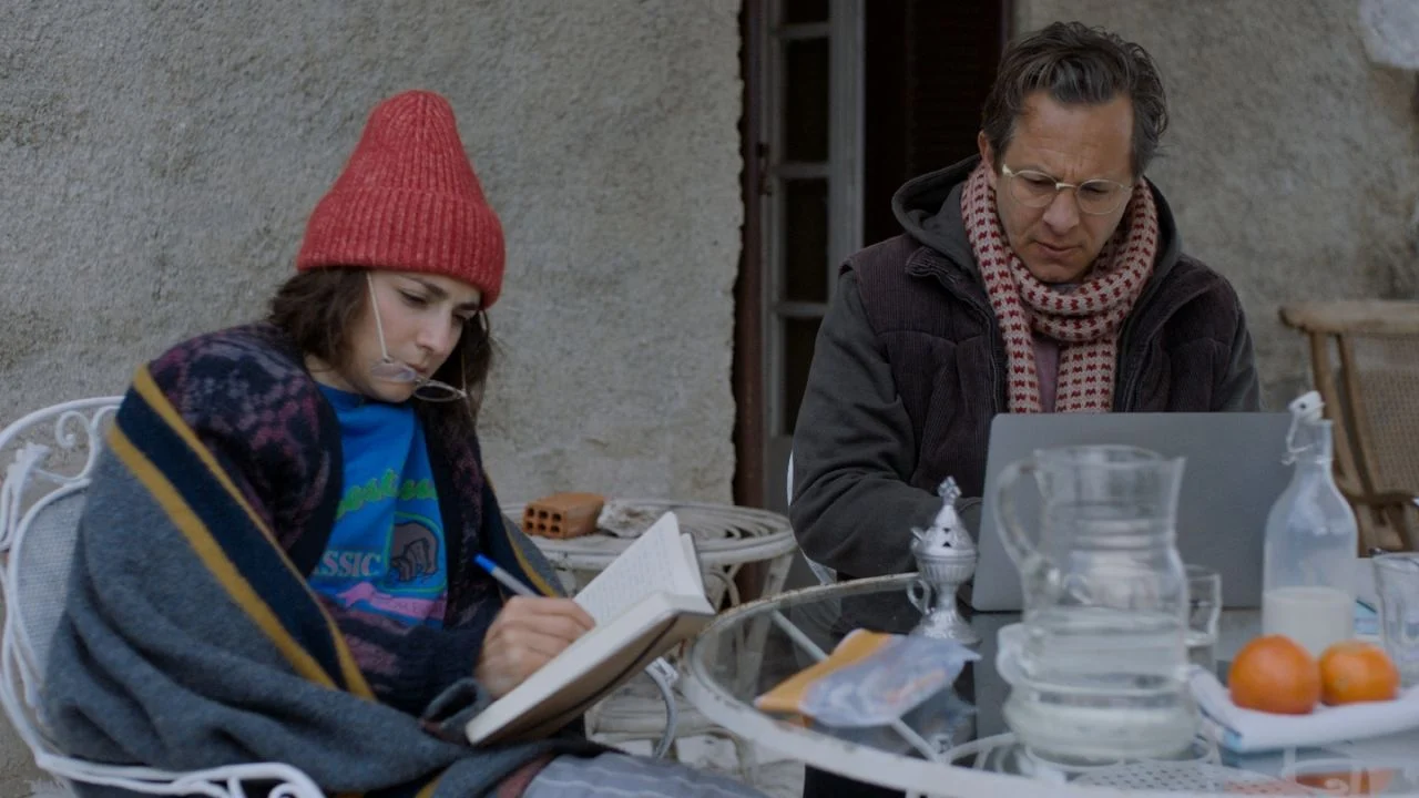 You suspect early on: things won't go well with Tara (Seyneb Saleh) and Robert (Trystan Prütter) for much longer.