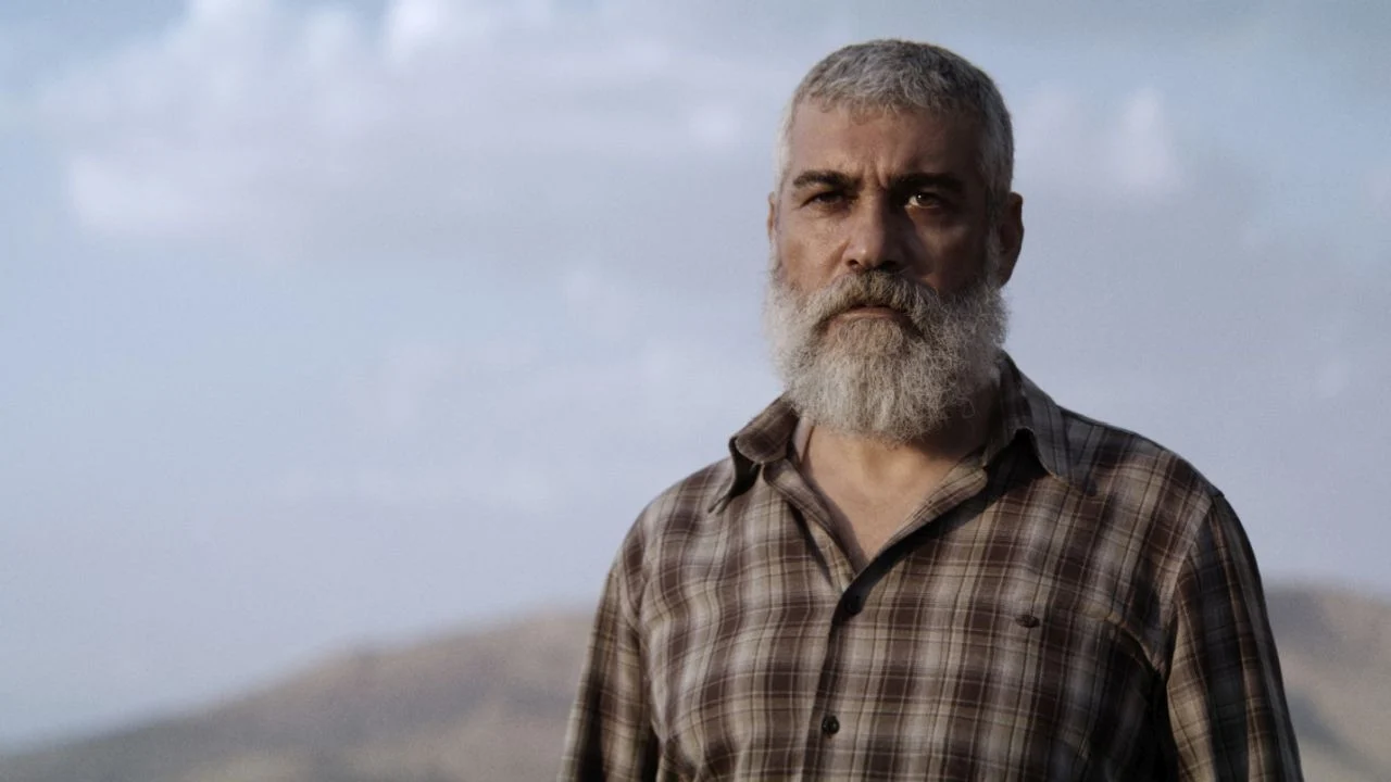 Mesut (Caner Cindoruk) is consumed by hate and paranoia. Will he drag his entire village into the abyss?