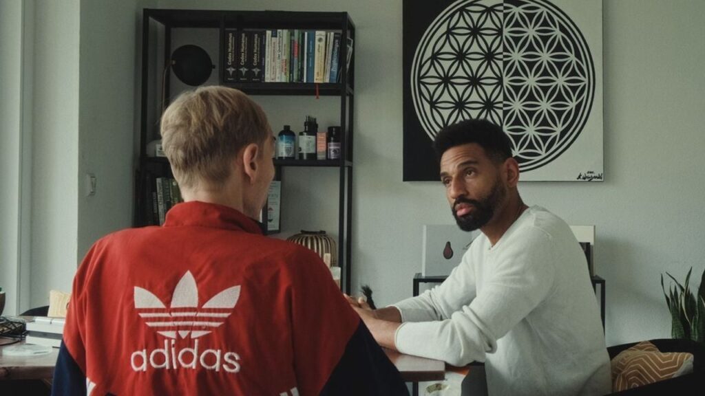 Soldiers of light


 movie review