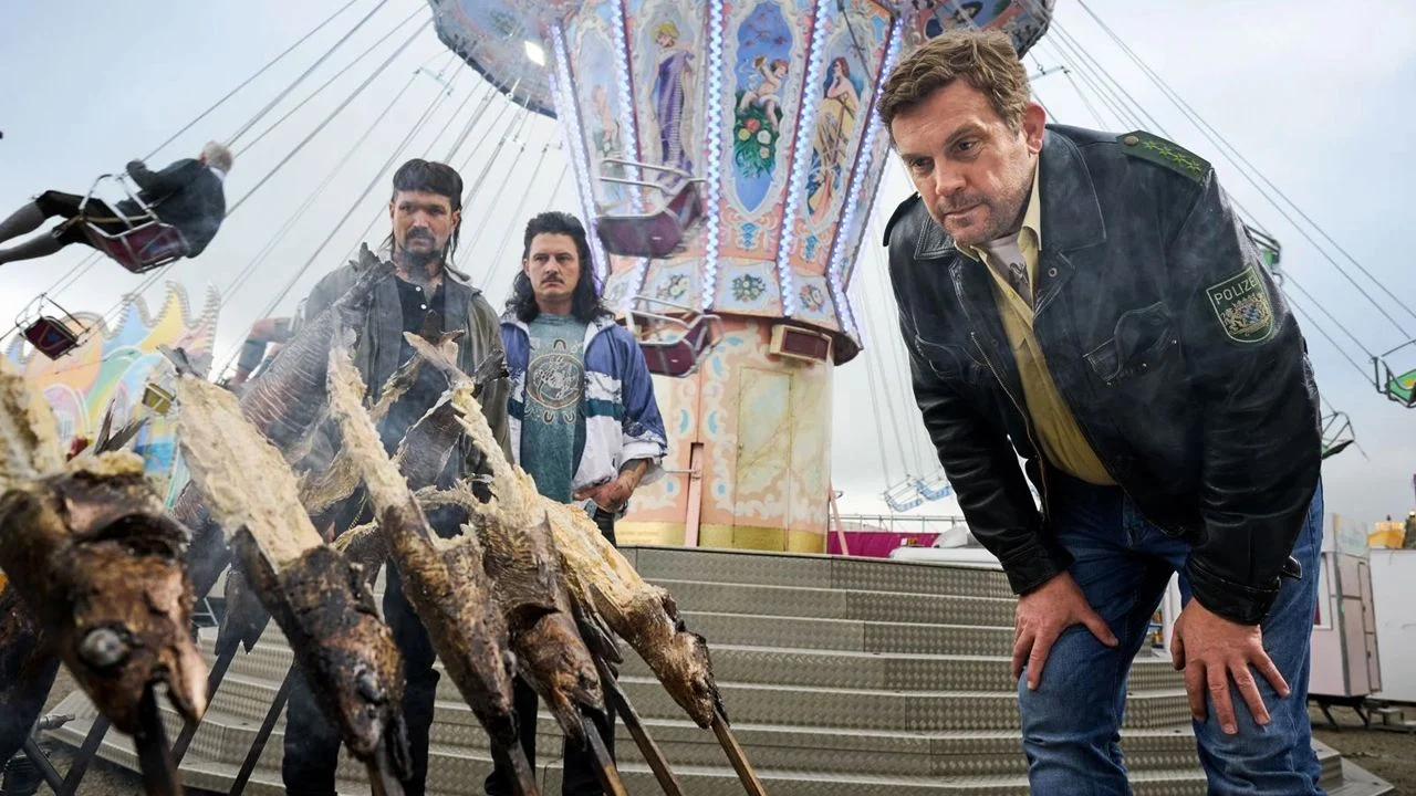 This time, the village sheriff Franz Eberhofer (Sebastian Bezzel) is investigating at a fairground.