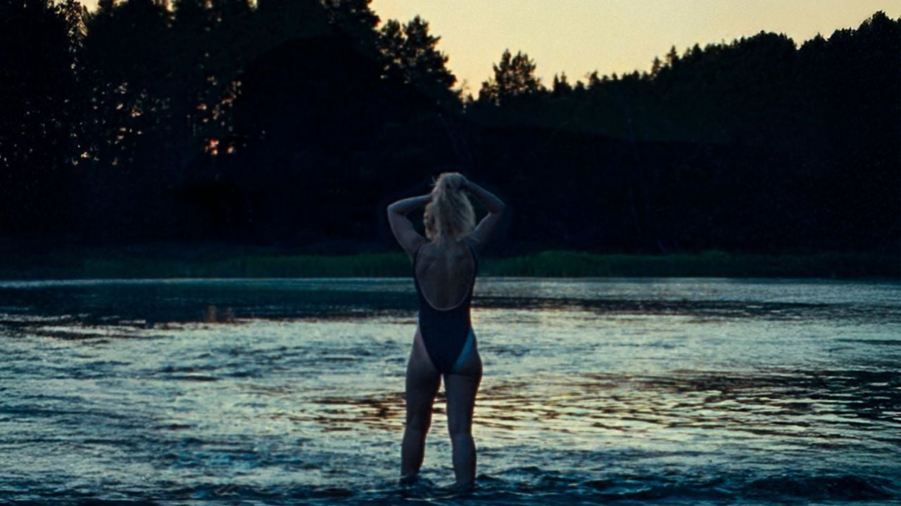 The water and swimming are of central importance in the life of Lidia Yuknavitch (Imogen Poots).