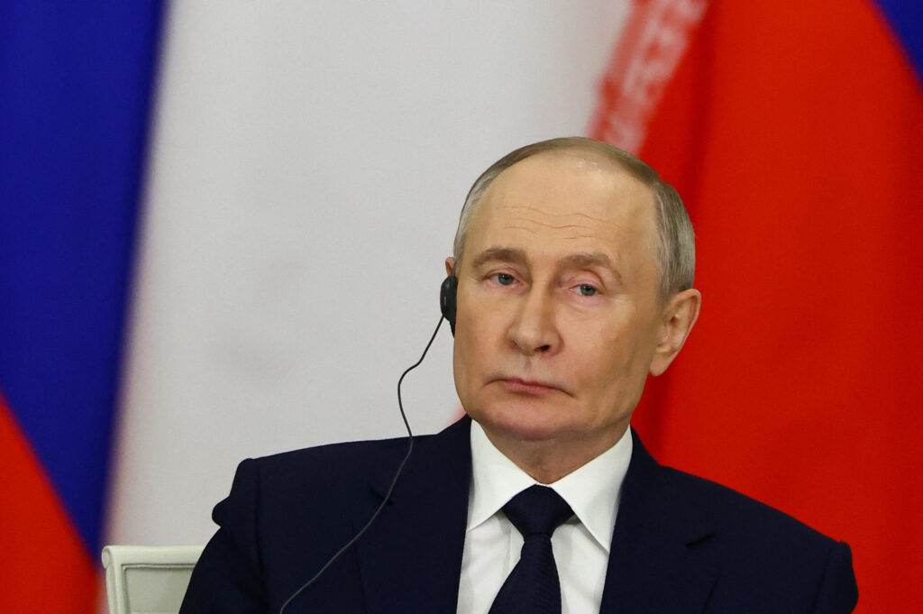 The Kremlin says that Putin is willing to talk to Trump and expects news from Washington