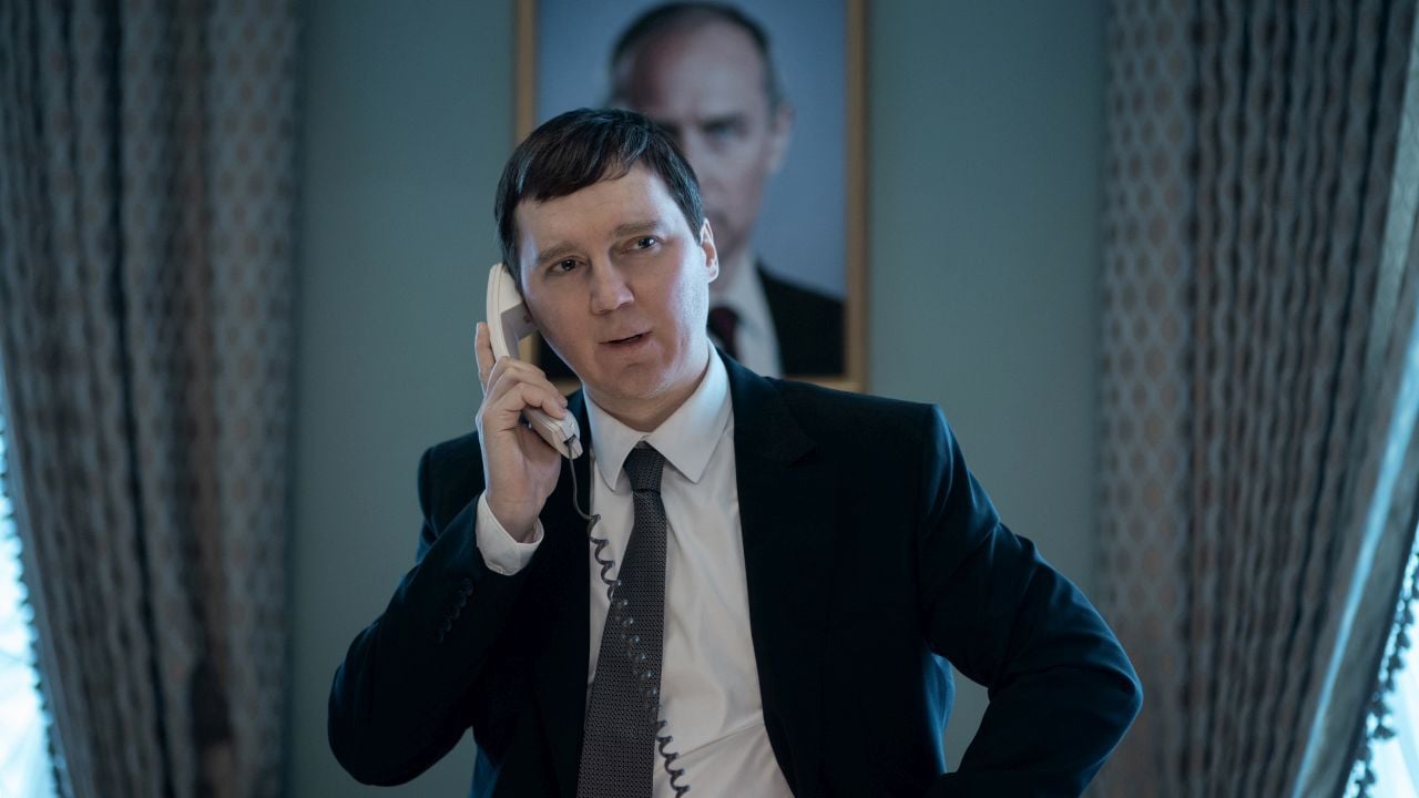 The Vadim Baranov (Paul Dano), embodied by Paul Dano, is based on the roughly existing Putin chief ideologist Vladislaw Surkow, at least on the rough.