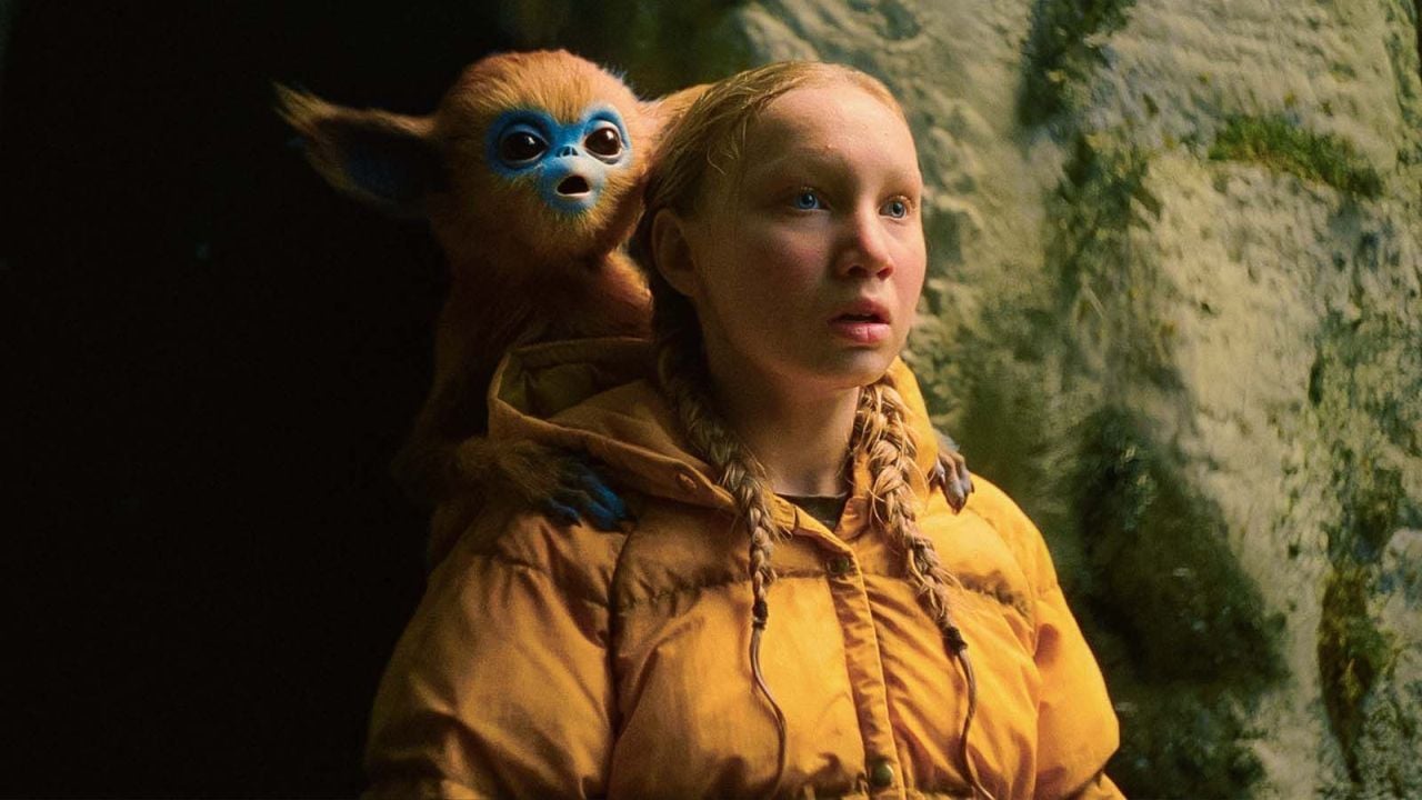 Yuri (Helena Zengel) embarks on a dangerous adventure to bring the cute ochi baby back to his family.