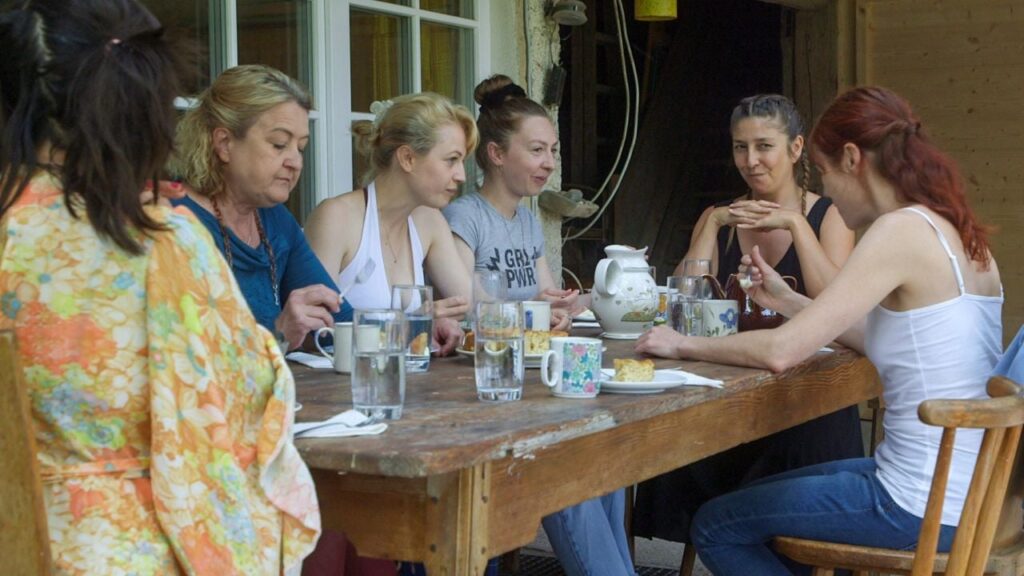 There is a home everywhere


 movie review