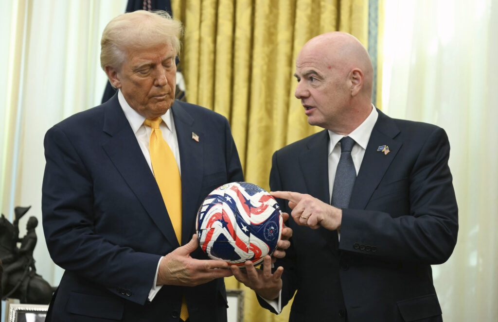 Trump meets infantino and creates a working group that prepares to house the World Cup